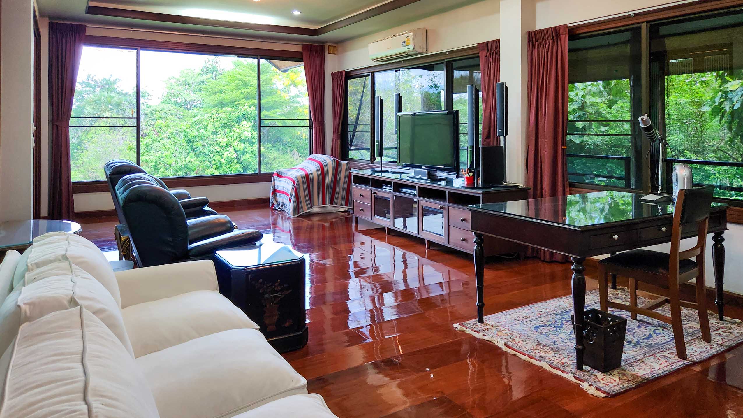 Expansive Luxury Estate on 7 Rai in Tranquil Nam Phrae, Hang Dong