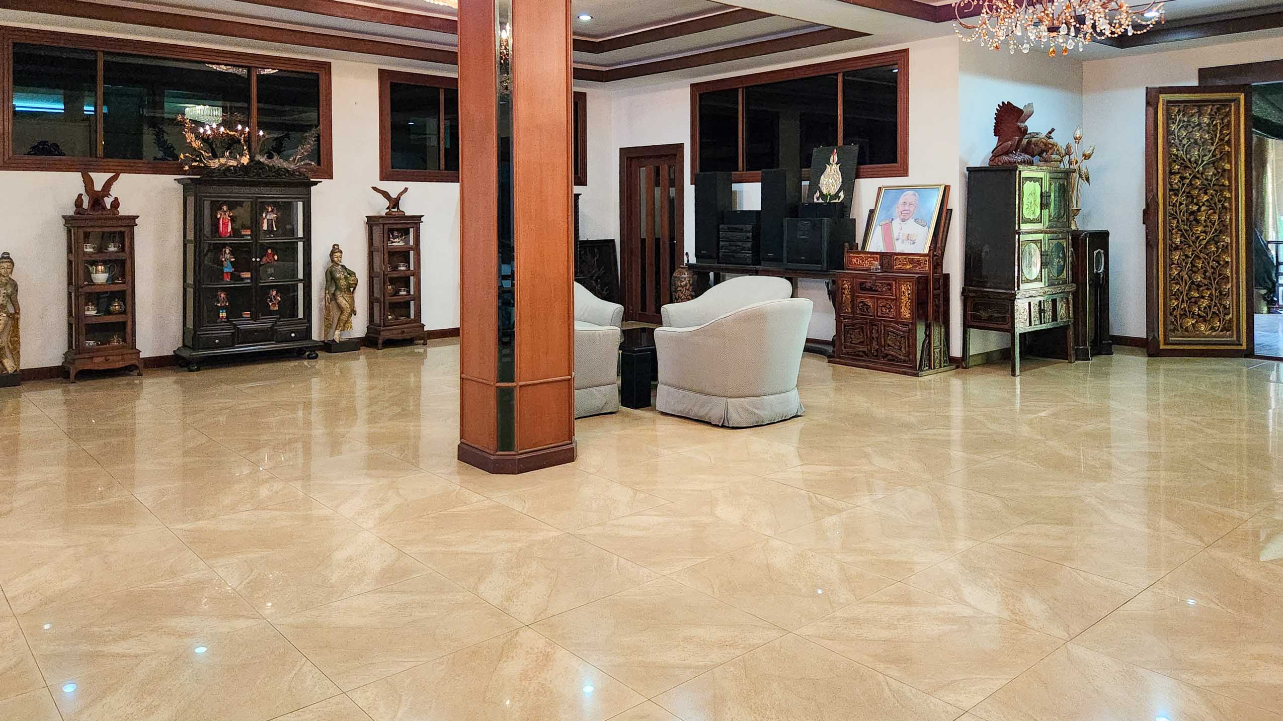 Expansive Luxury Estate on 7 Rai in Tranquil Nam Phrae, Hang Dong
