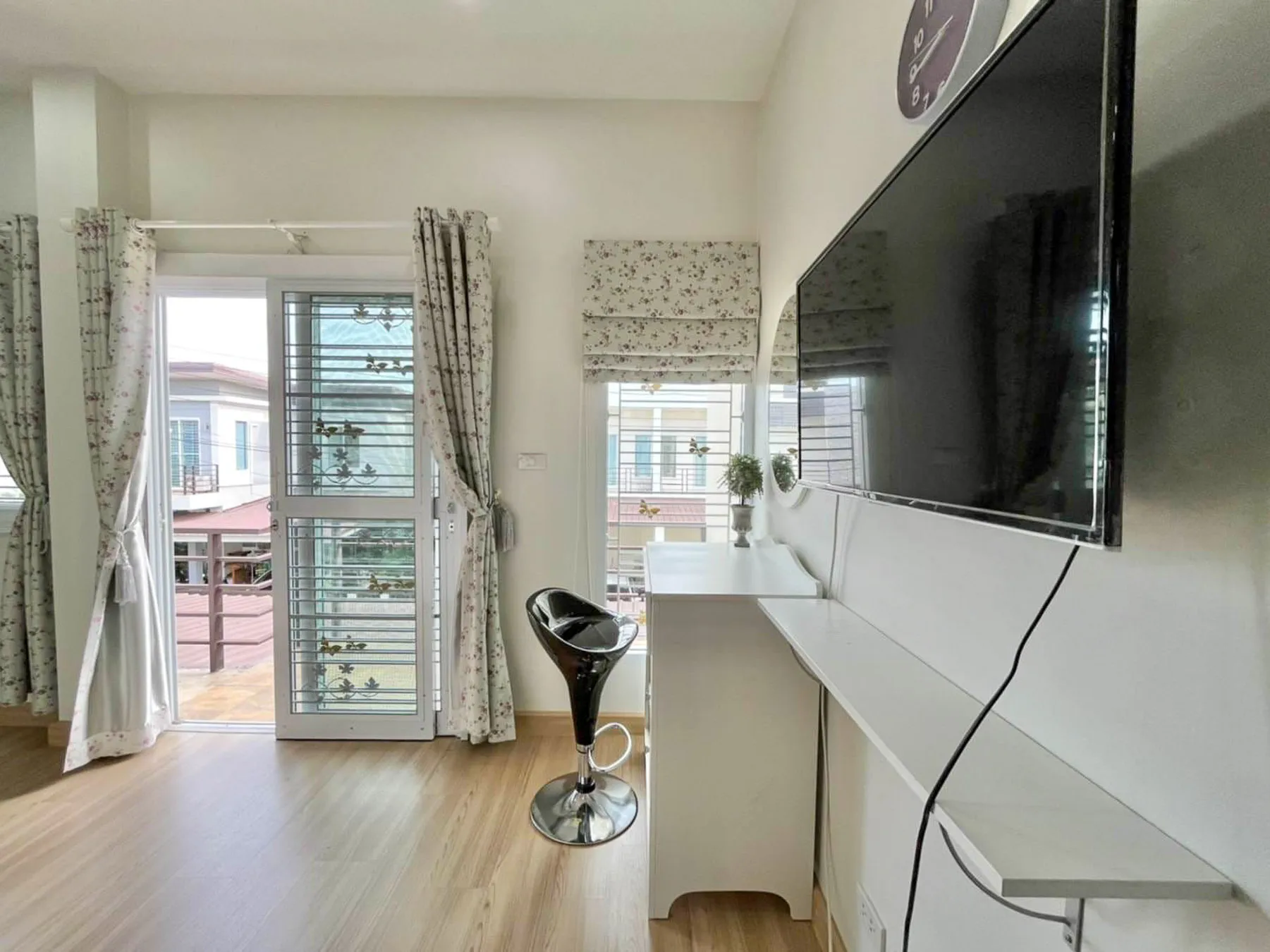 Furnished 3 Bedroom Duplex For Sale With Tenant In San Kamphaeng