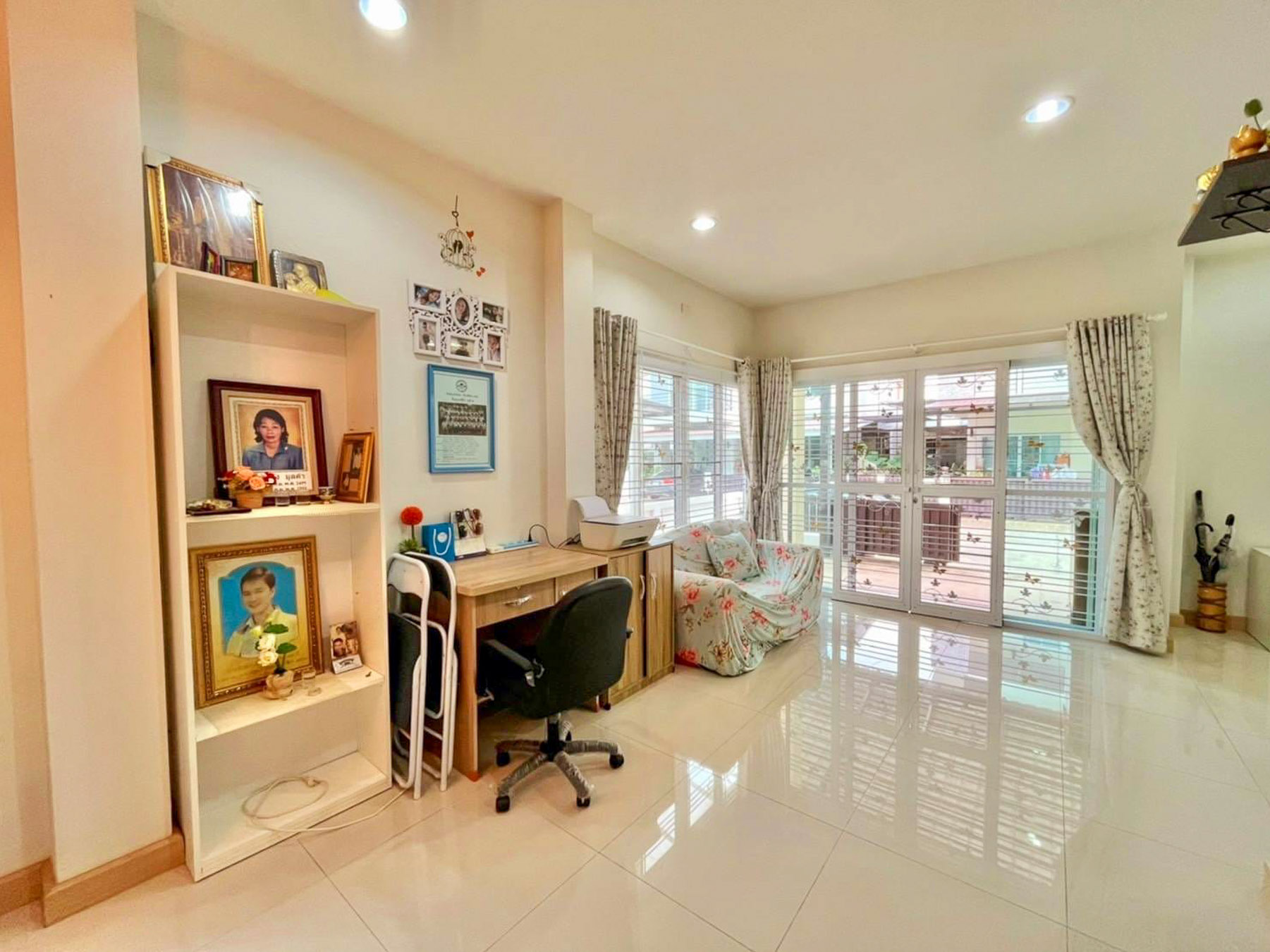 Furnished 3 Bedroom Duplex For Sale With Tenant In San Kamphaeng