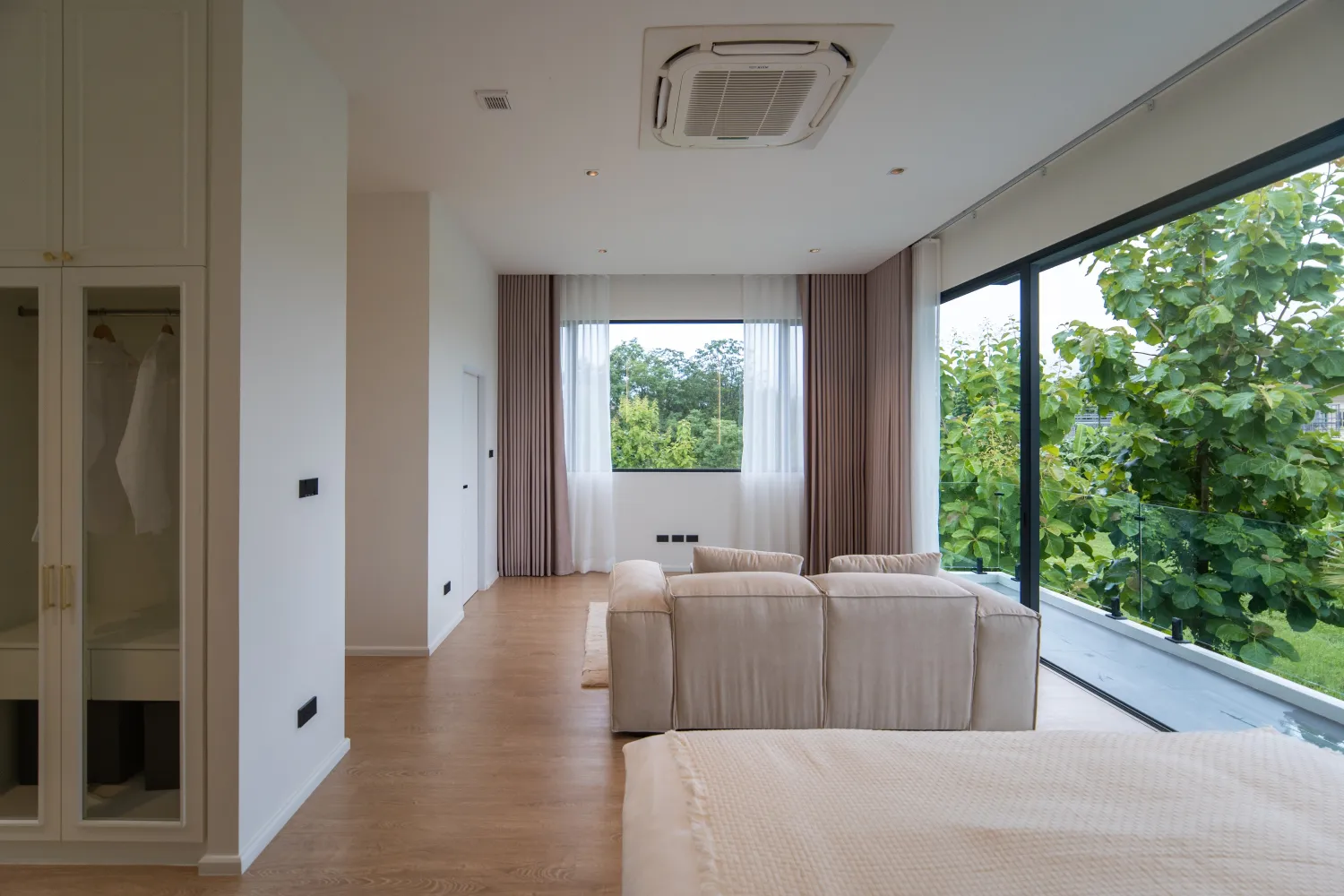 5BR Pool Villa For Sale Hang Dong | Chiang Mai
