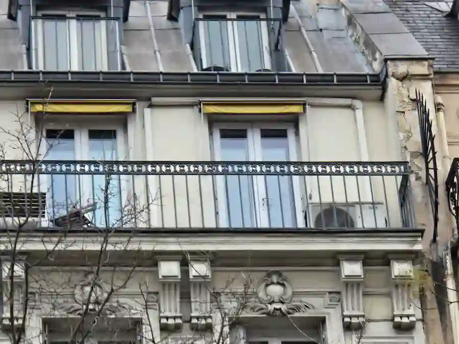 climatisation-fixe-paris-balcon-5ème-étage-Paris