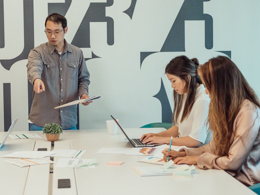 Qualitative analysis of open-ended employee feedback