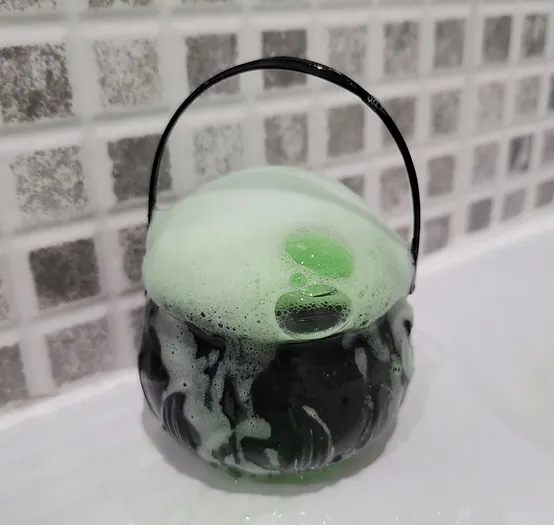 Bubbling Cauldron Bubble Bath Pot