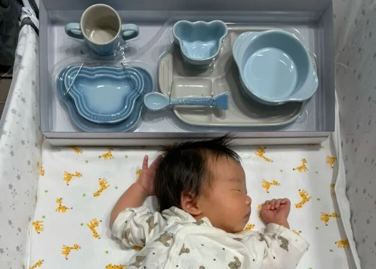 ジェネシア・ベンチャーズの皆さんからいただいた出産祝いと子ども