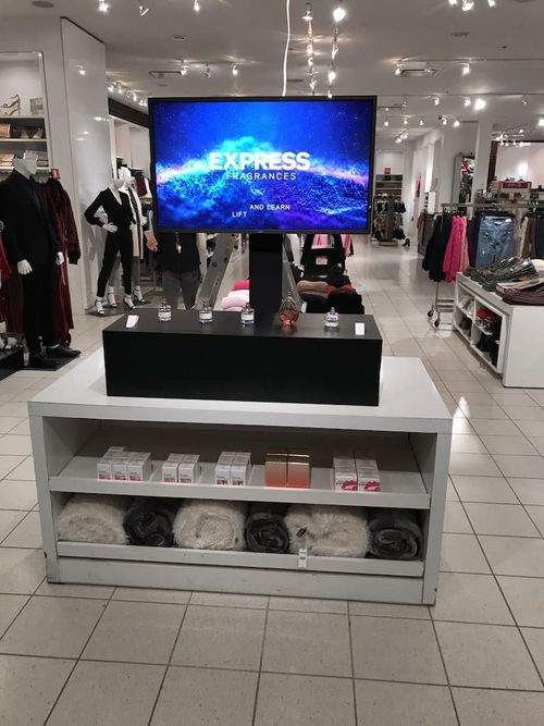 digital signage in a retail store