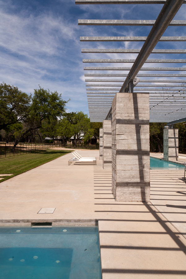 Sister's retreat photo - exterior