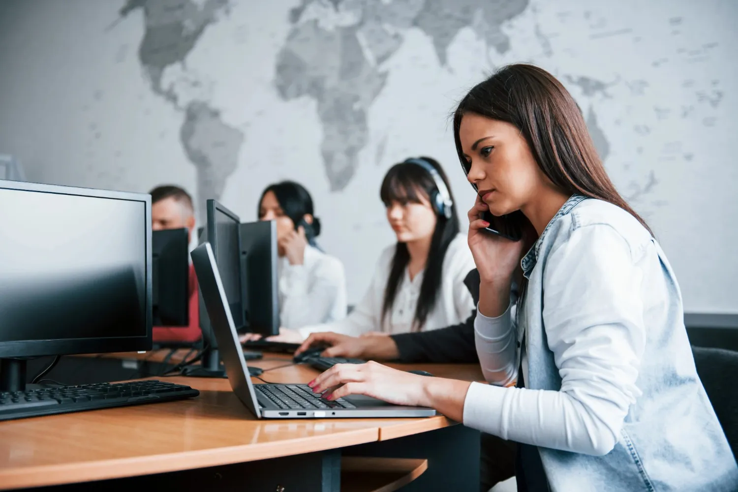 Canada BPO Market Size, Trends & Outlook (2025)