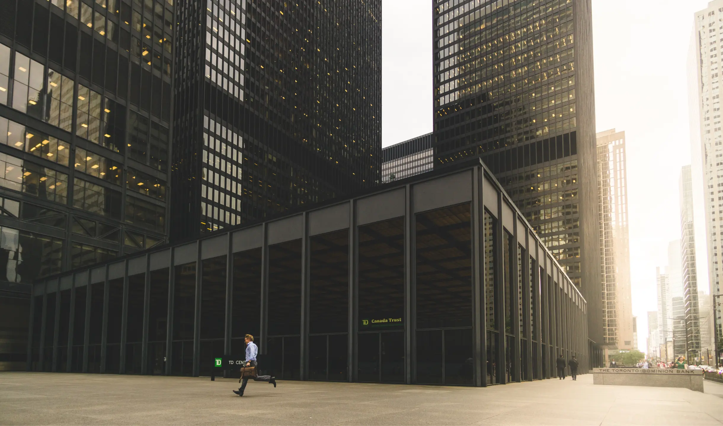 8 Bookkeeping Tips to Simplify Small Business Finances