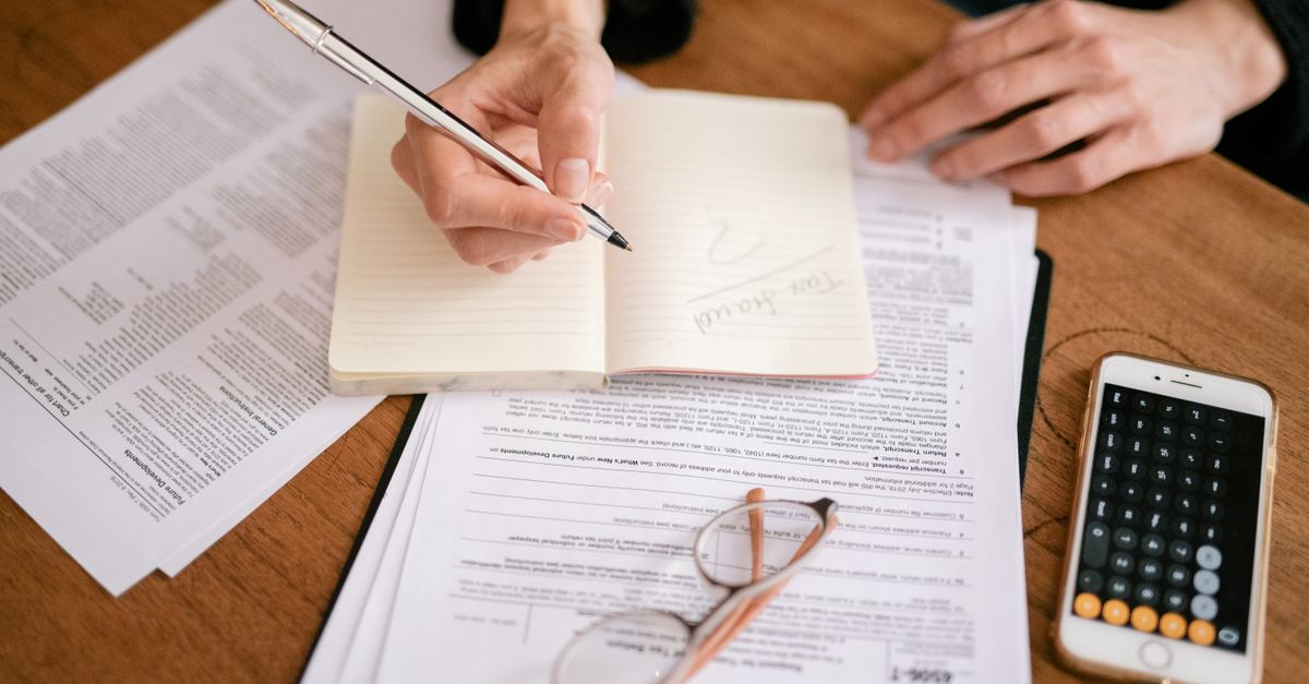 How to Calculate Corporate Tax for UAE Free Zone Companies: 2026 Guide