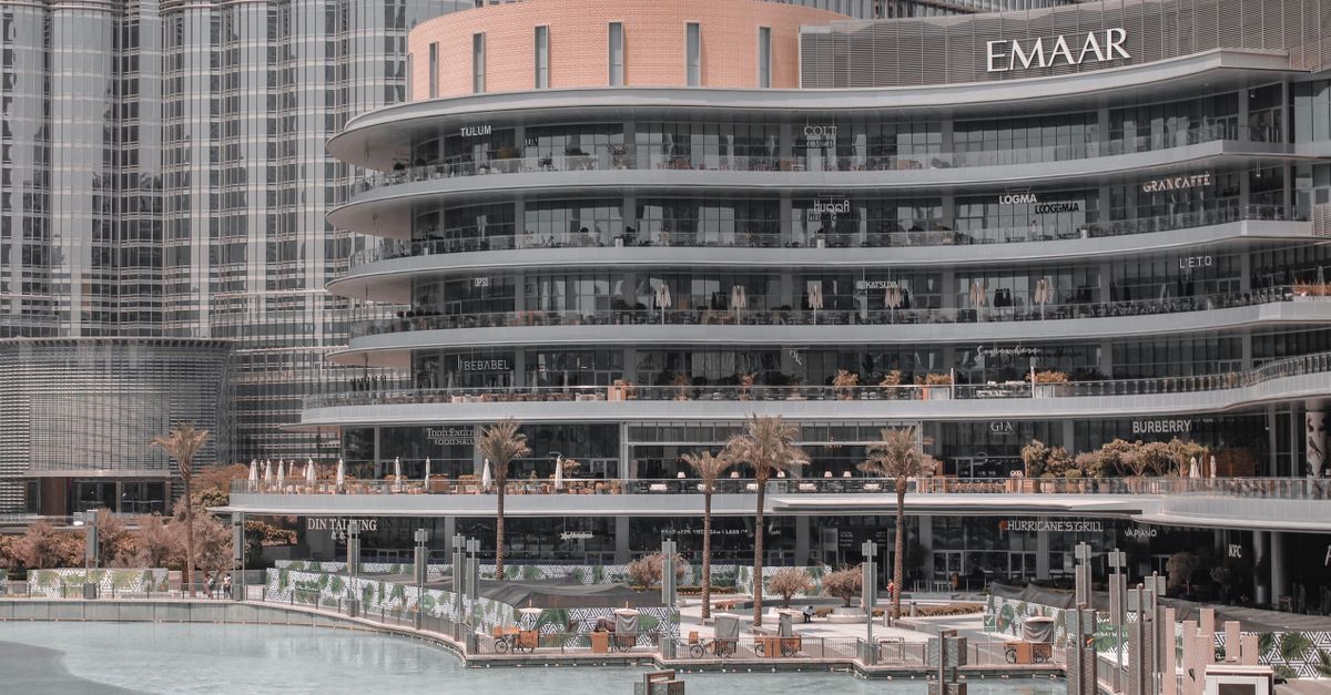AI and Human Expertise in UAE Back-Office Finance