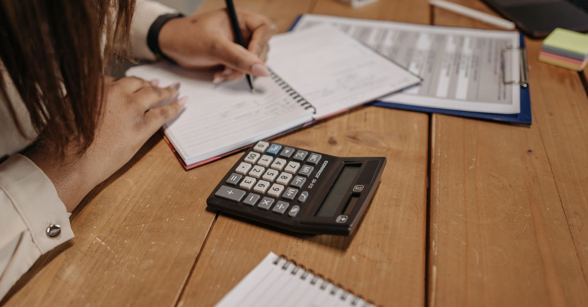 How Bookkeeping Helps UAE Hotels Stay Tax Compliant