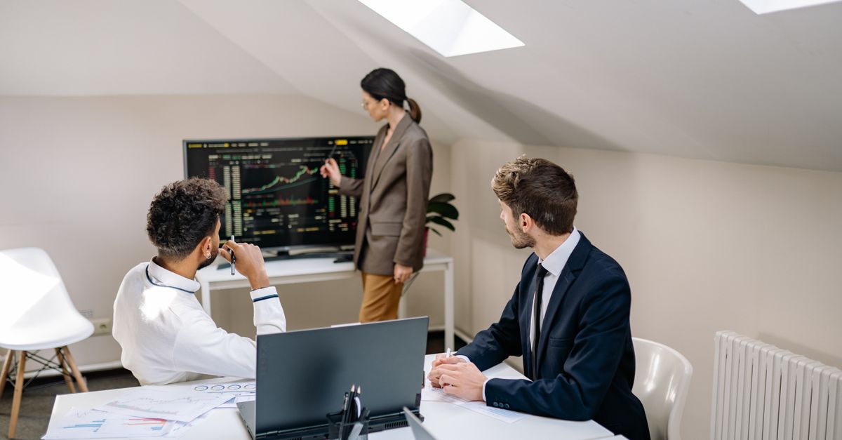 Top Angel Investors in the UAE: A Guide for Startups & Entrepreneurs