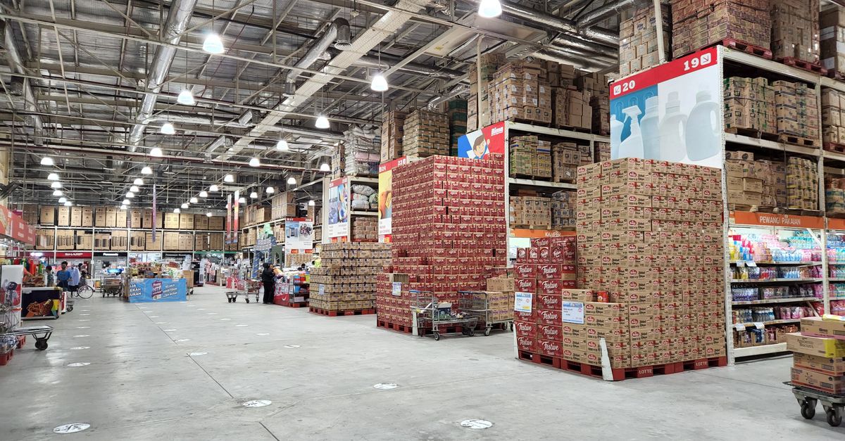 VAT for the Retail and Wholesale Trade Sector in the UAE (2026)
