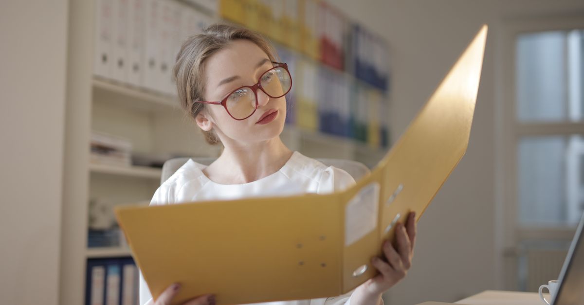 Bookkeeping for Holding Companies in the UAE (2026)