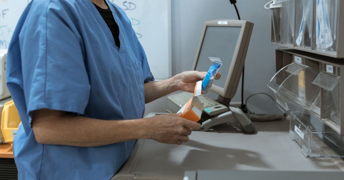 Bookkeeping for Pharmacies and Medical Supply Companies in the UAE (2026)
