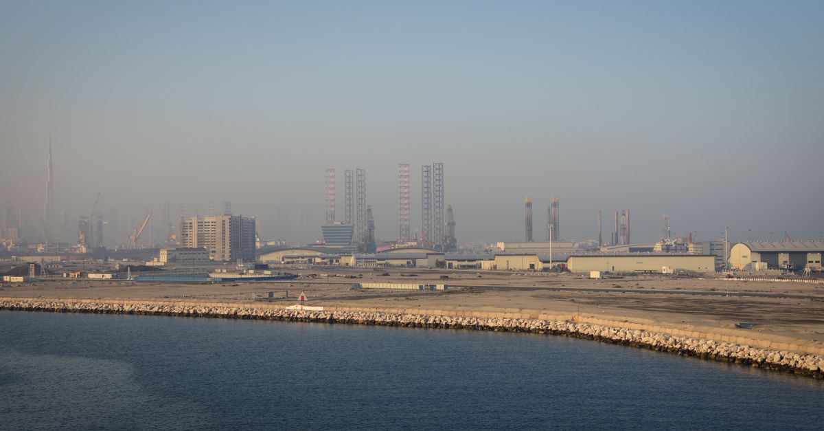 Free Zone Company Registration in the UAE: Costs & Steps (2026)