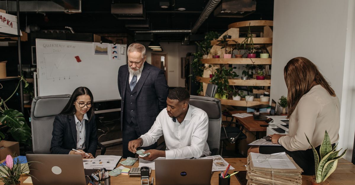 5 Advantages of Outsourcing Your Bookkeeping