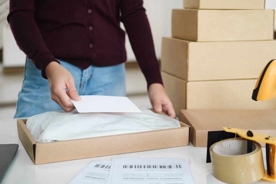 what is billing address vs shipping address