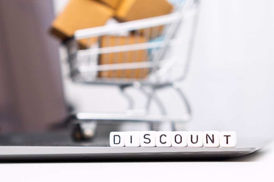 Increase average order value ecommerce with tiered volume discounts that reward bulk buys.