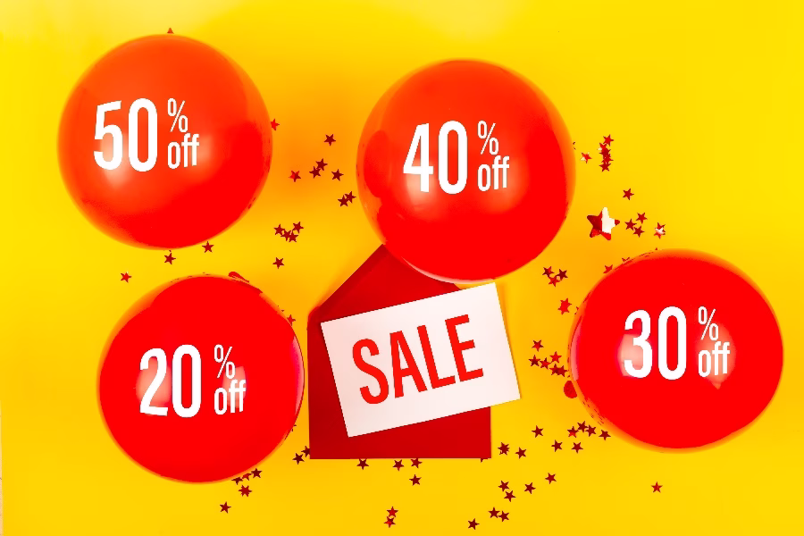Increase average order value ecommerce with tiered discounts that escalate at spend levels.