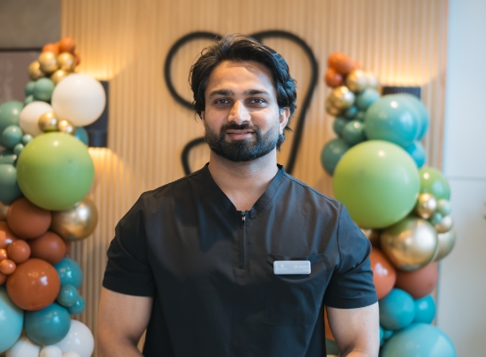 Dr Jayesh