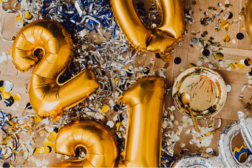 Blog post thumbnail: 2021 B2B Email Ad Banner Playbook - Comprehensive email signature marketing guide