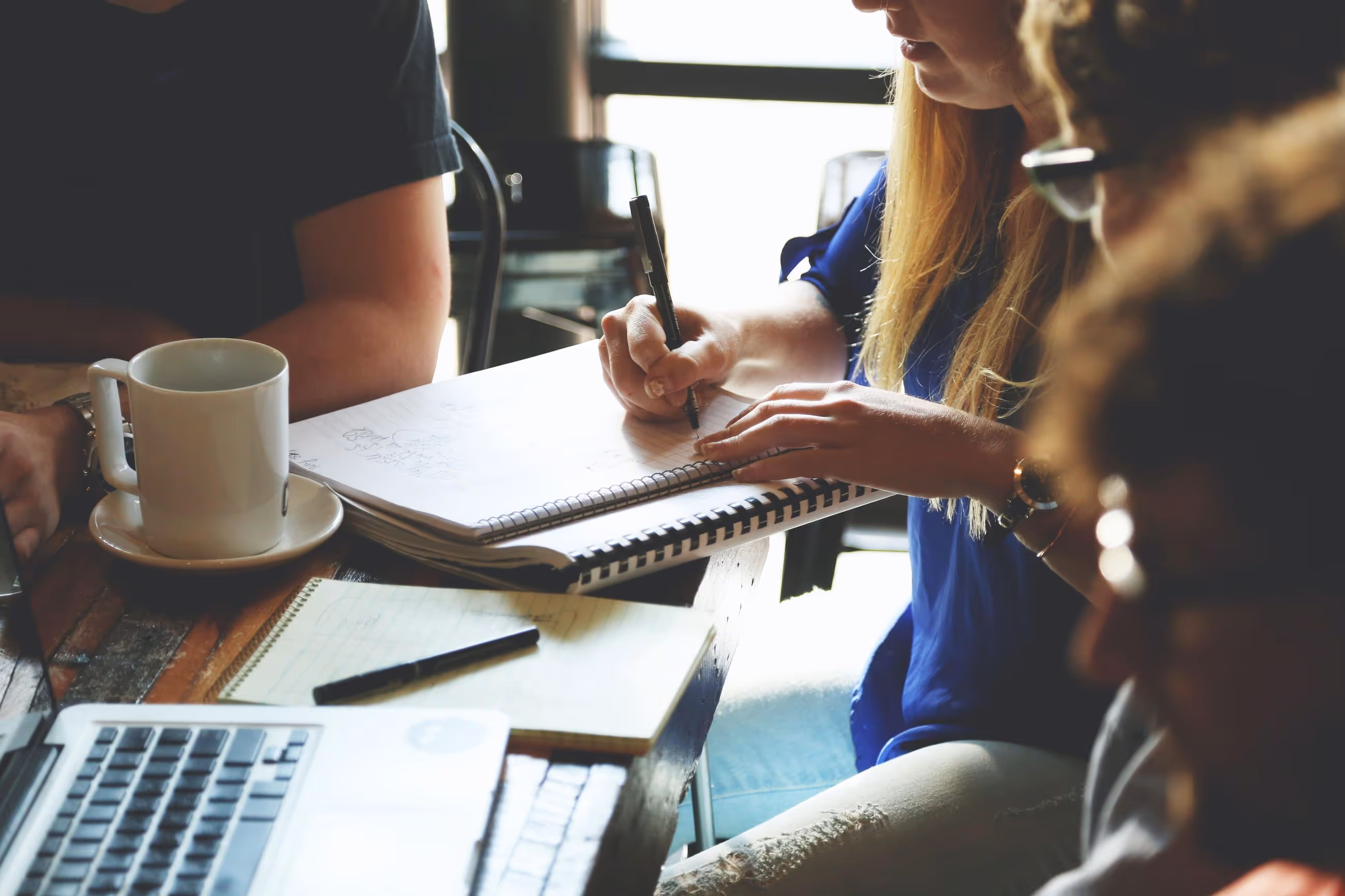 Blog post thumbnail: Financial Services Email Signatures - Banking and finance email marketing strategies