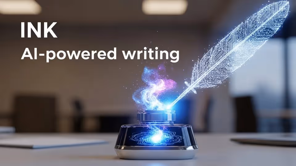 Pena de escrever feita de luz e dados digitais saindo de um tinteiro futurista brilhante em uma mesa de escritório.