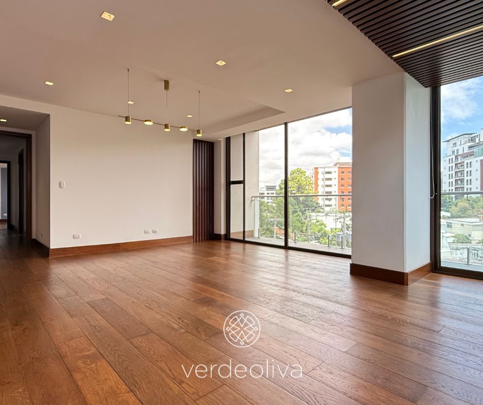 Apartamento de tres habitaciones en venta en Ápice 1
