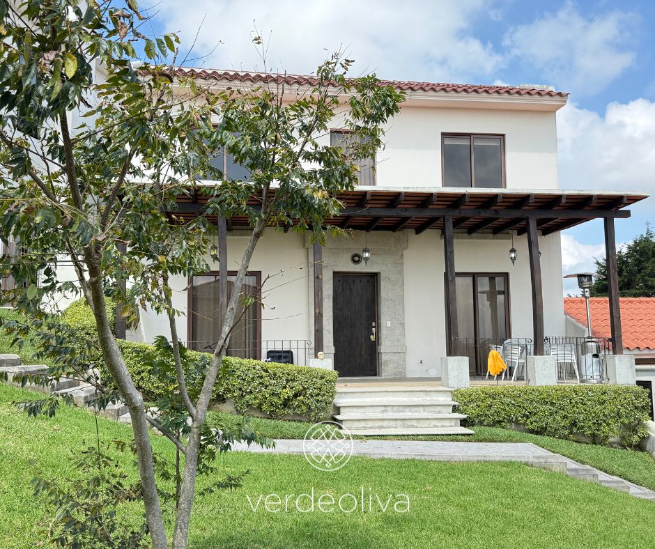 Casa en venta en Km 20 en espectacular condominio