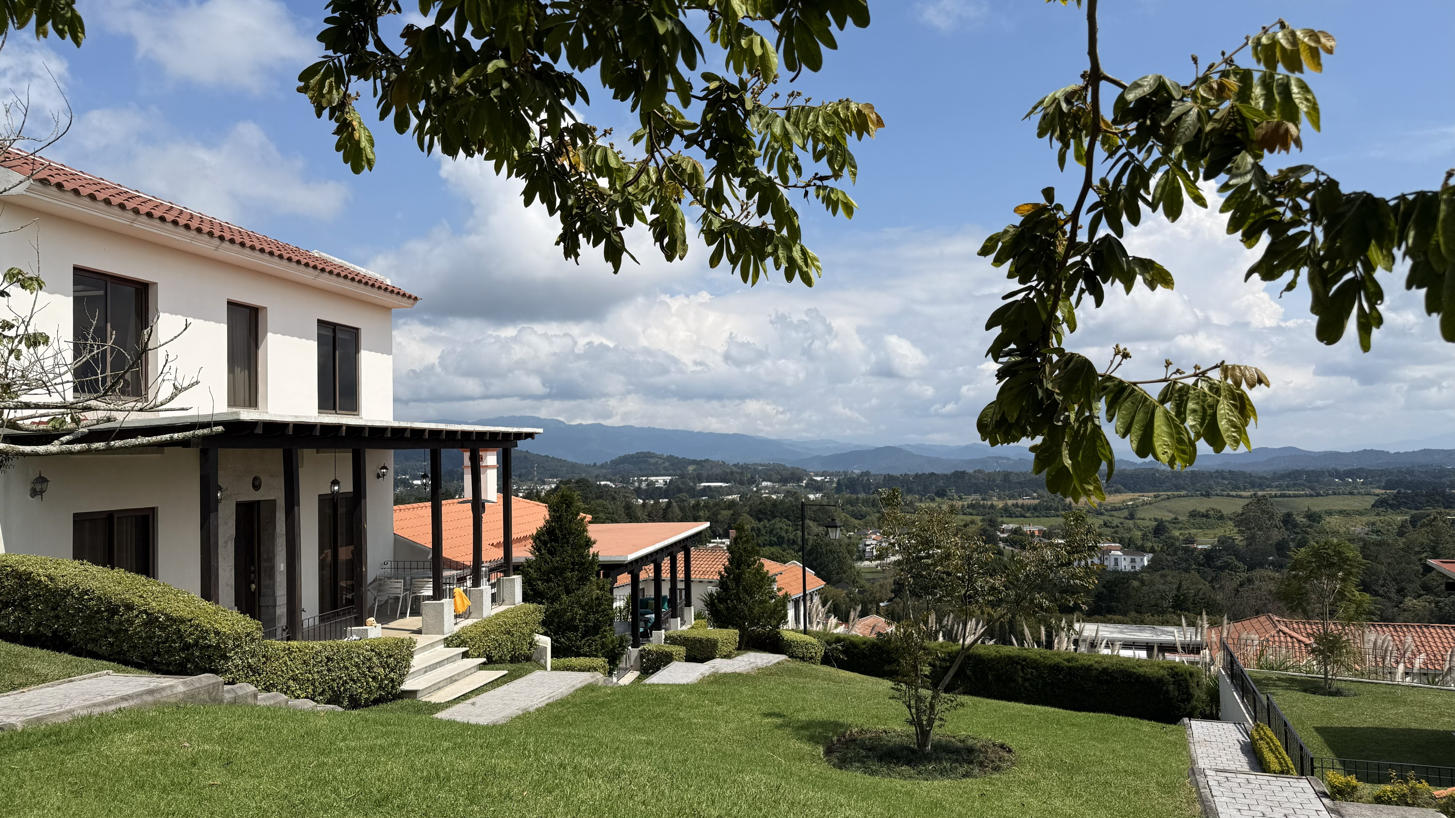 Casa en venta en Km 20 en espectacular condominio