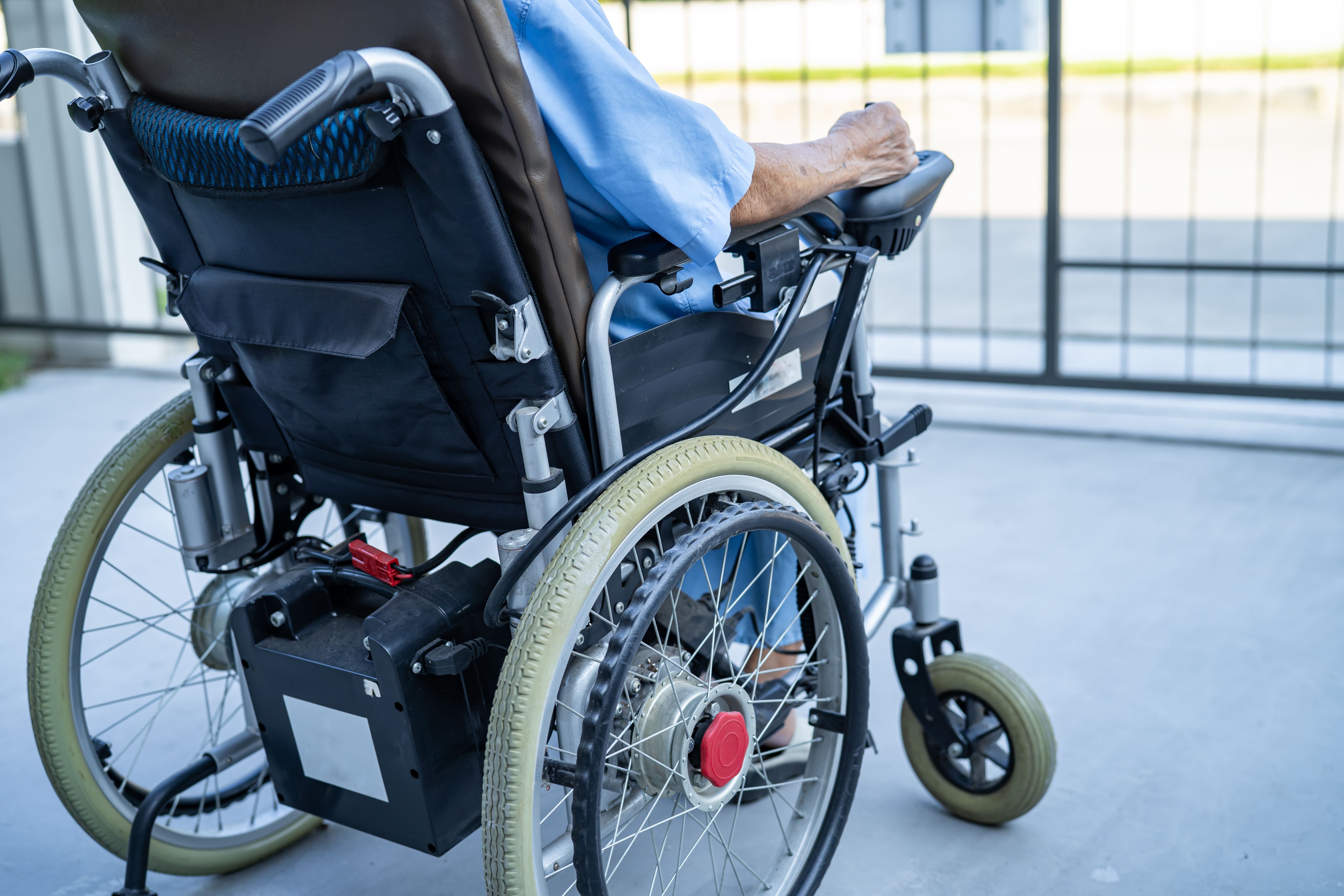 fauteuil roulant extérieur
