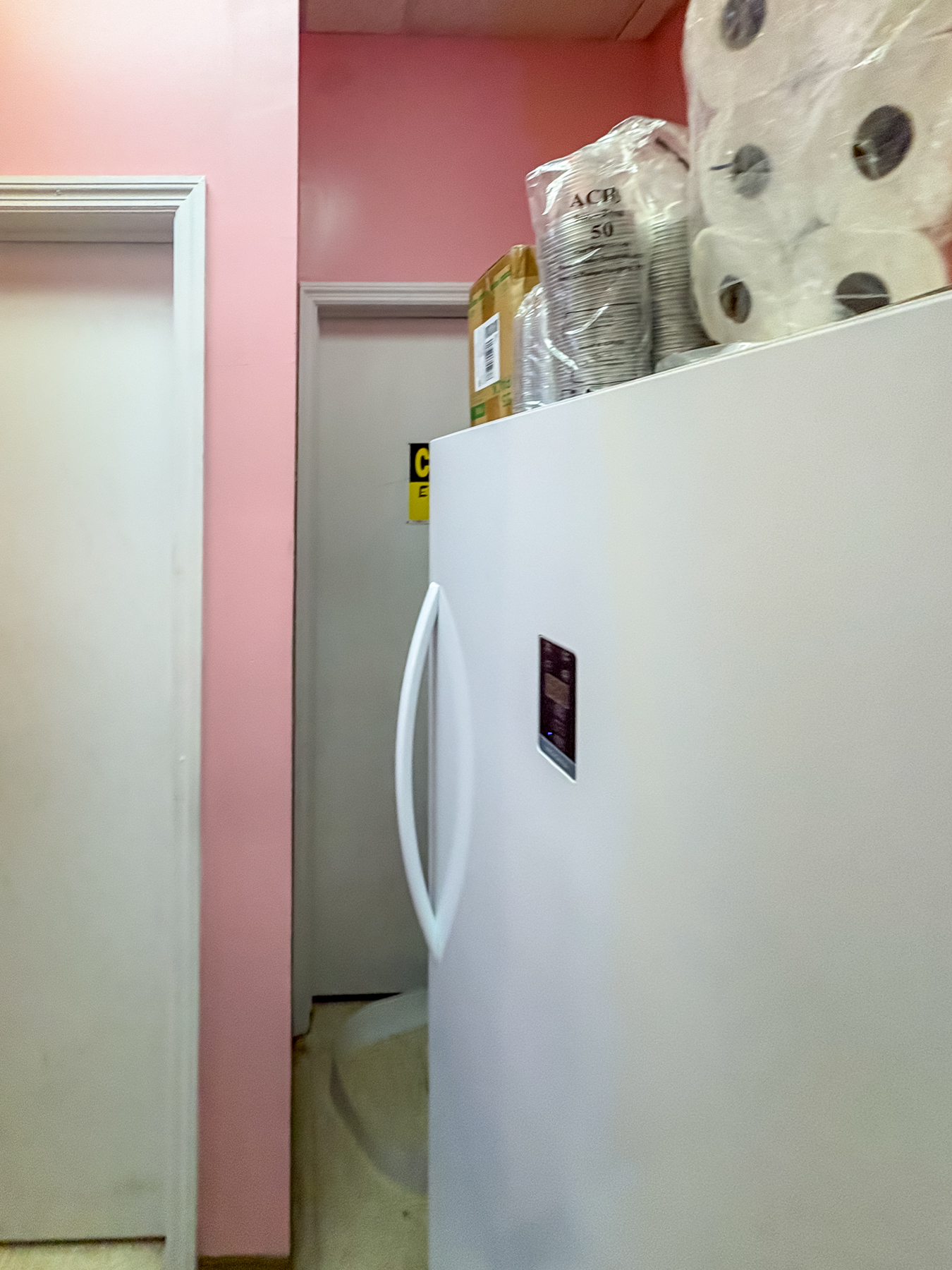 Displayed image from the thumbnail slider