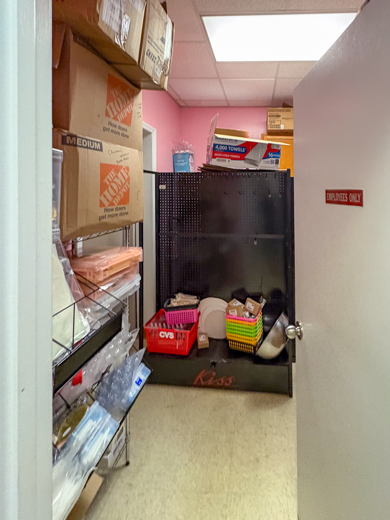 Displayed image from the thumbnail slider