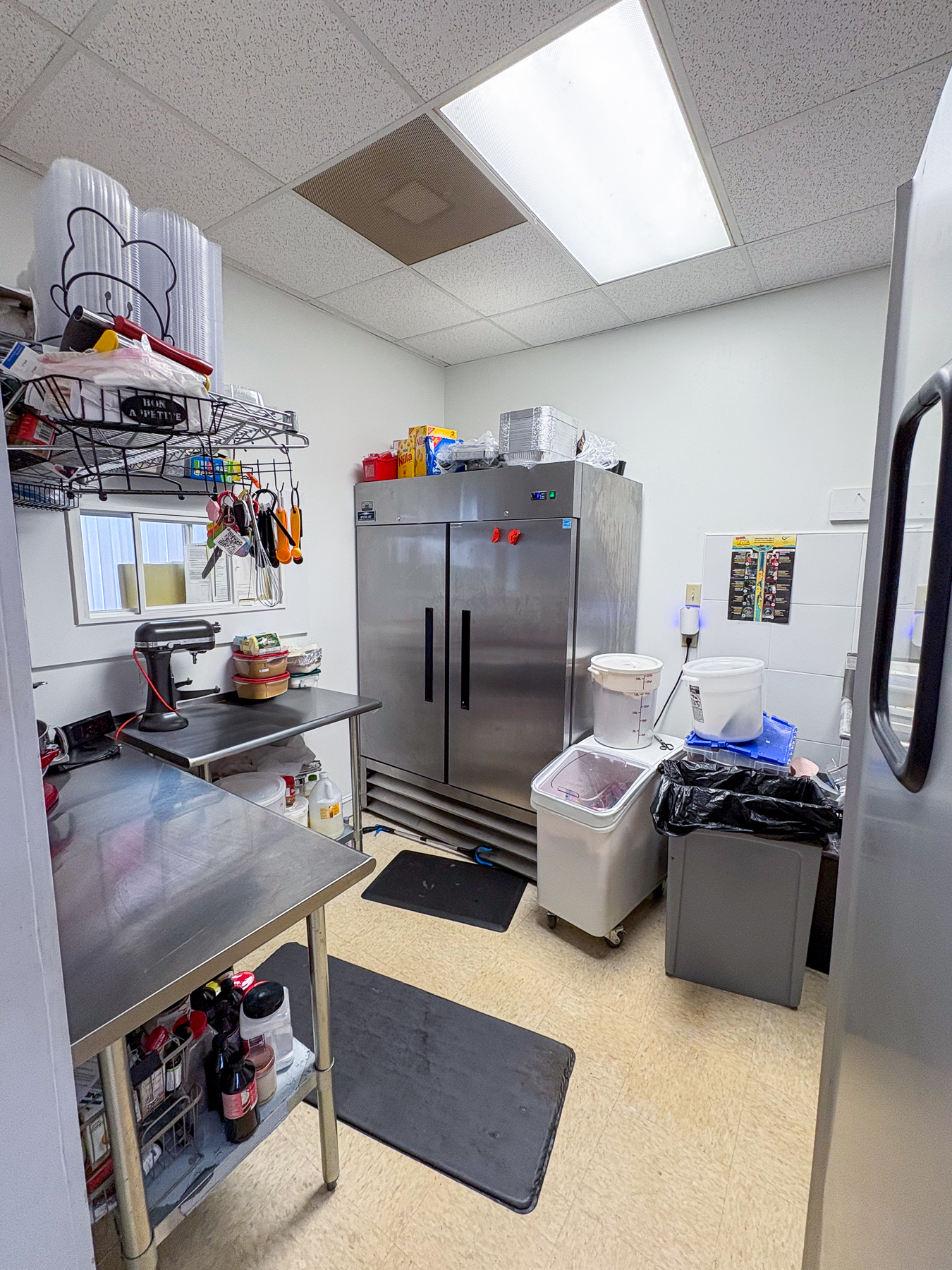 Displayed image from the thumbnail slider