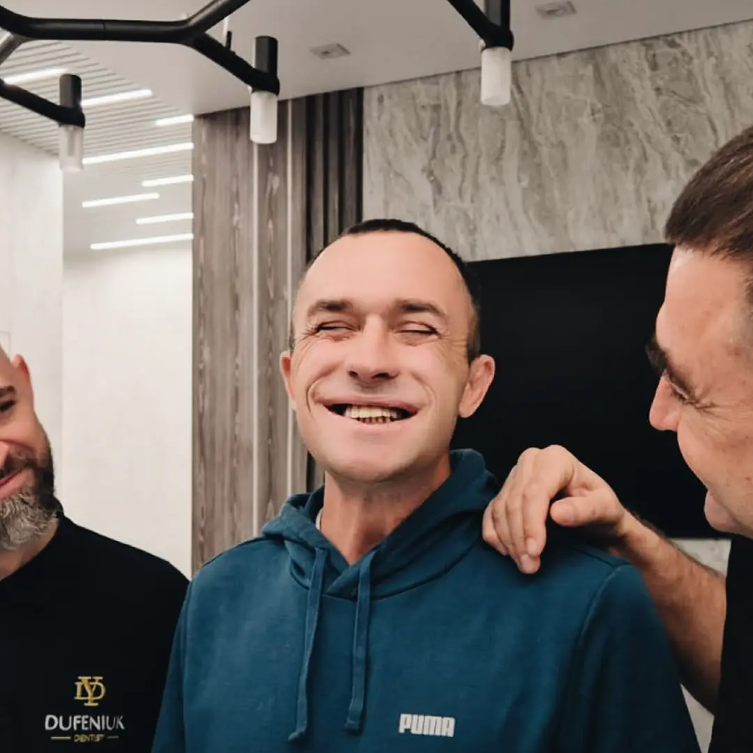 Пацієнт після імплантації — усмішка, що повертає впевненість