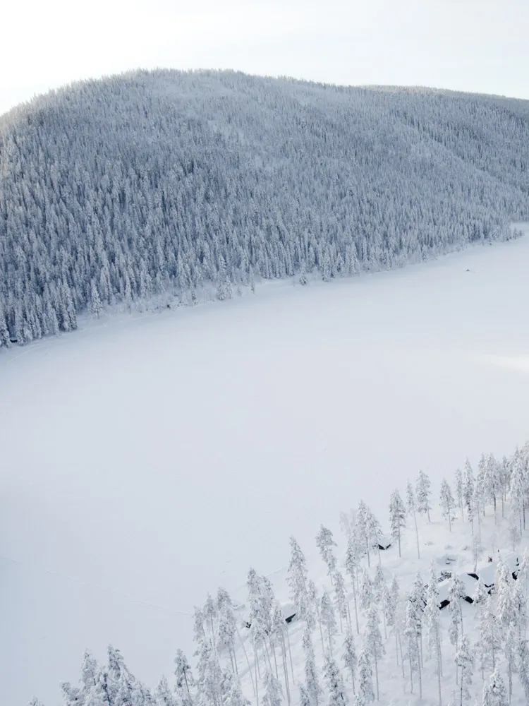 Skiing at Fulufjället national park in sunset