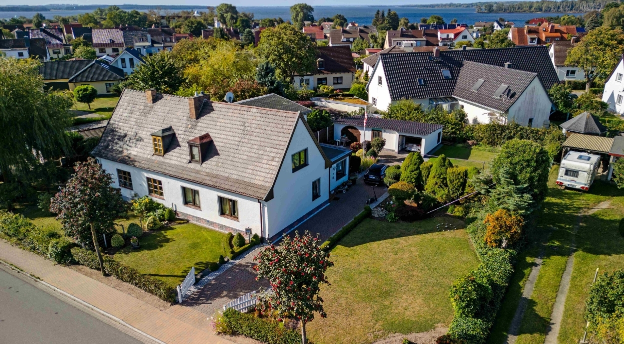 Gepflegte Doppelhaushälfte mit großzügigem Garten