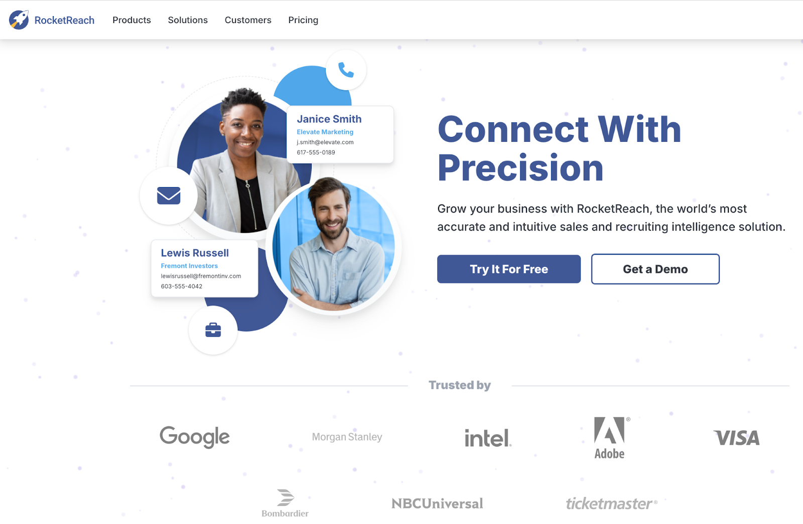 Page de présentation de RocketReach avec deux professionnels souriants