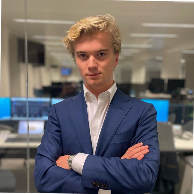 LinkedIn InMail vs Connection Request: Which one gets more replies?