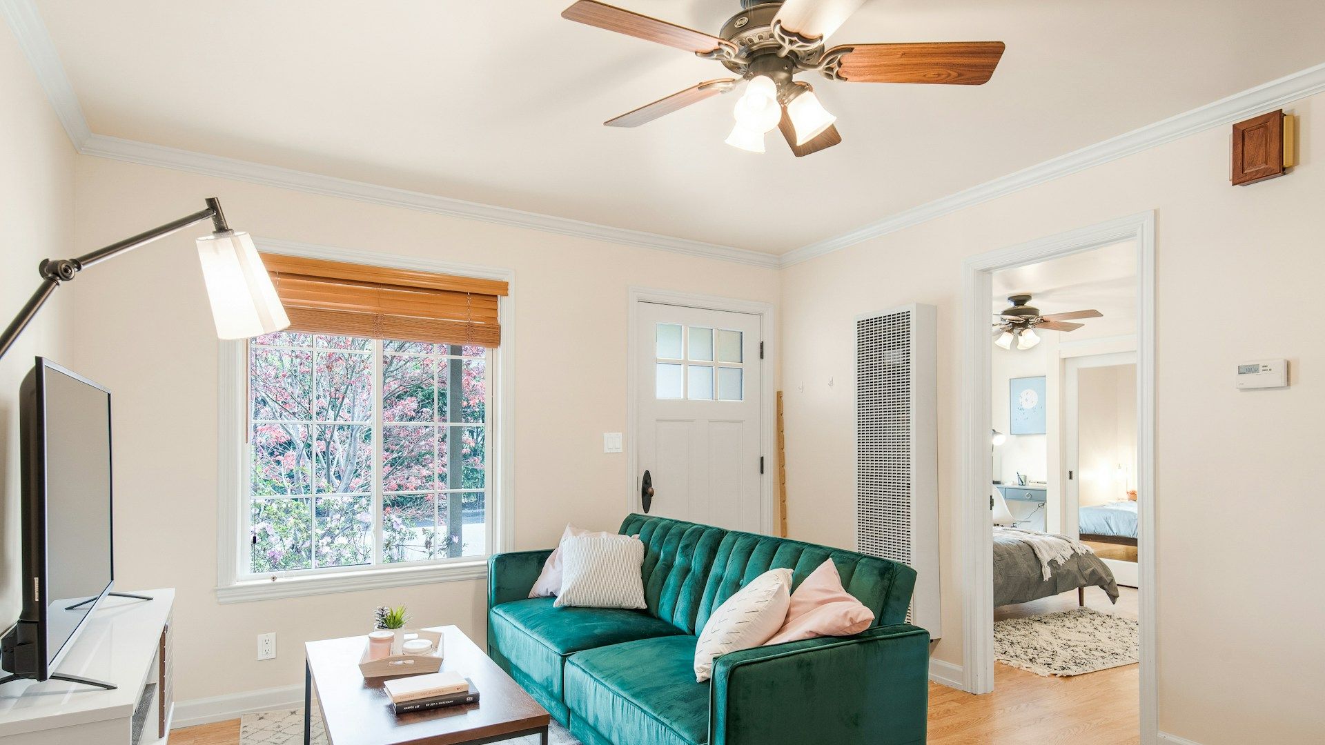 Set the right ceiling fan direction for summer comfort and savings