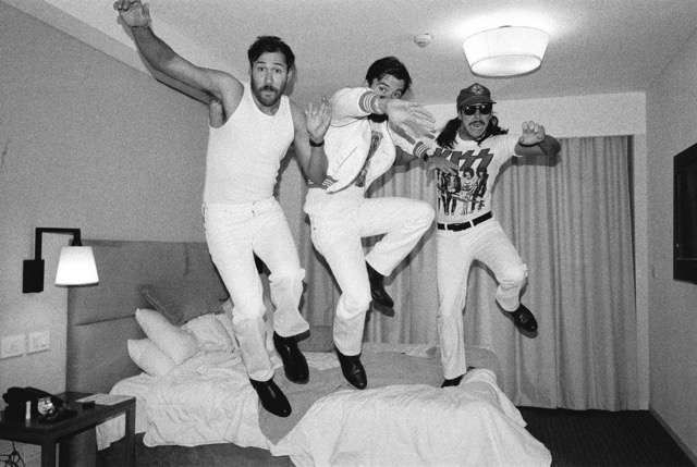 Los Mesoneros Release ‘Su Lado De La Cama’: A Prelude to Their Fourth Album