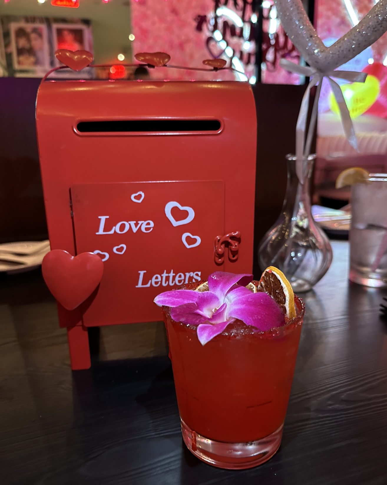 FAME Team Gets Exclusive First Taste at Sugar Factory's Valentines Day Event