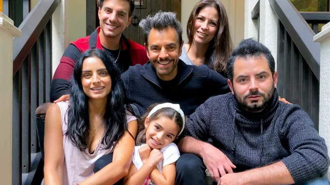 De Viaje Con Los Derbez" Season 4 Hits ViX: A Winter Wonderland Awaits