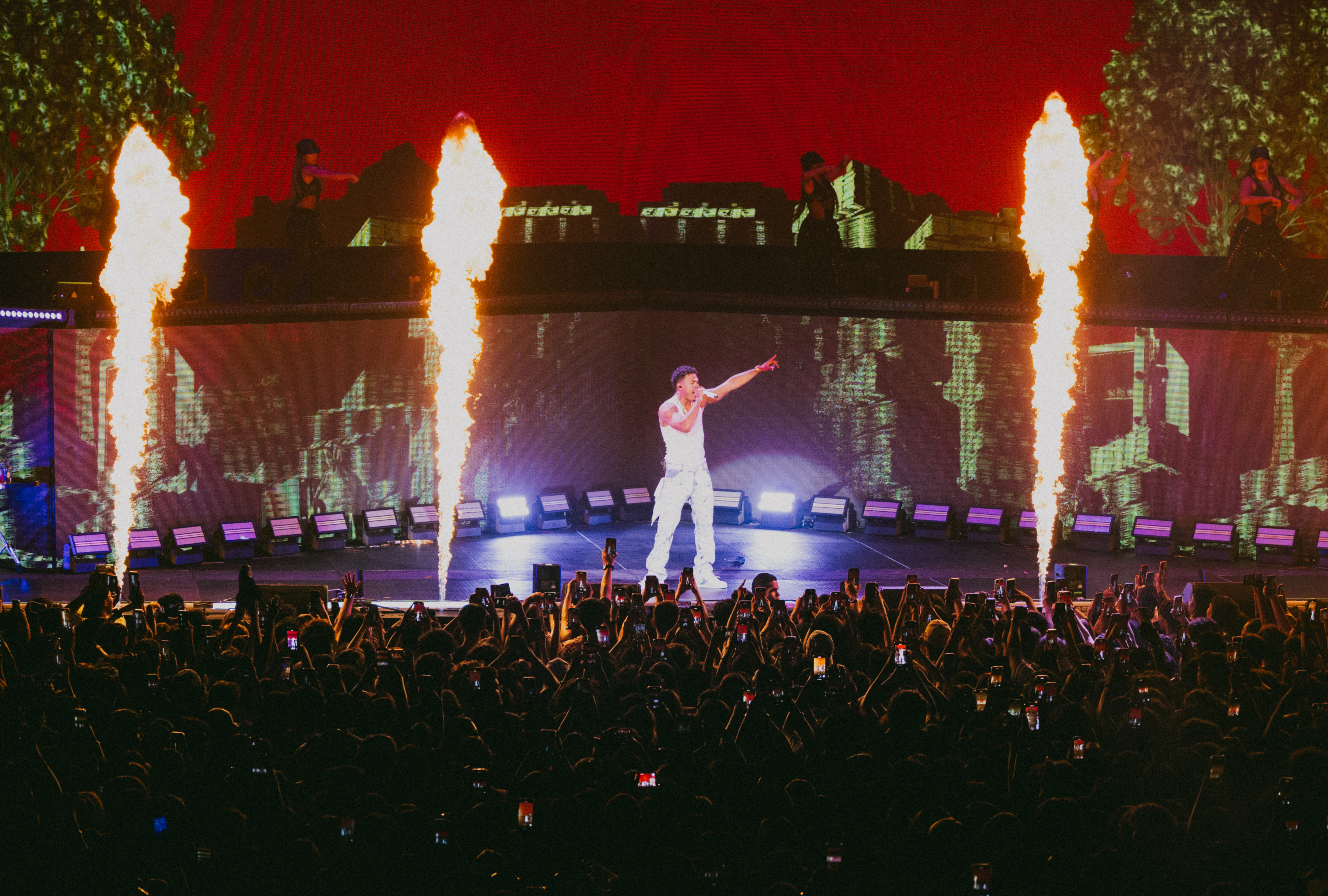 Triple Platinum Triumph: Myke Towers' "LALA" Reigns on the LOS40 List in Spain