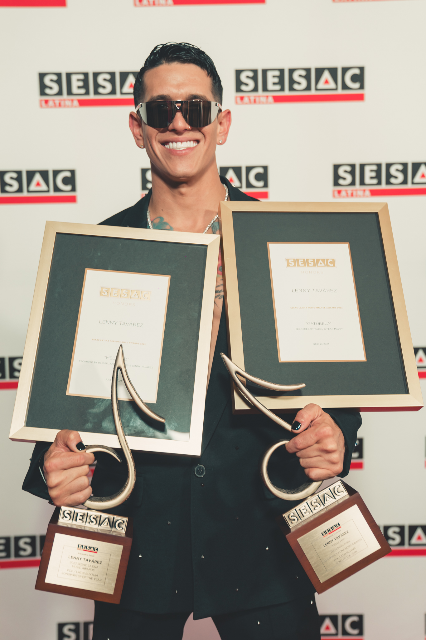 Puerto Rican Singer-Songwriter Lenny Tavárez Triumphs as SESAC Latina's Songwriter of the Year 2023