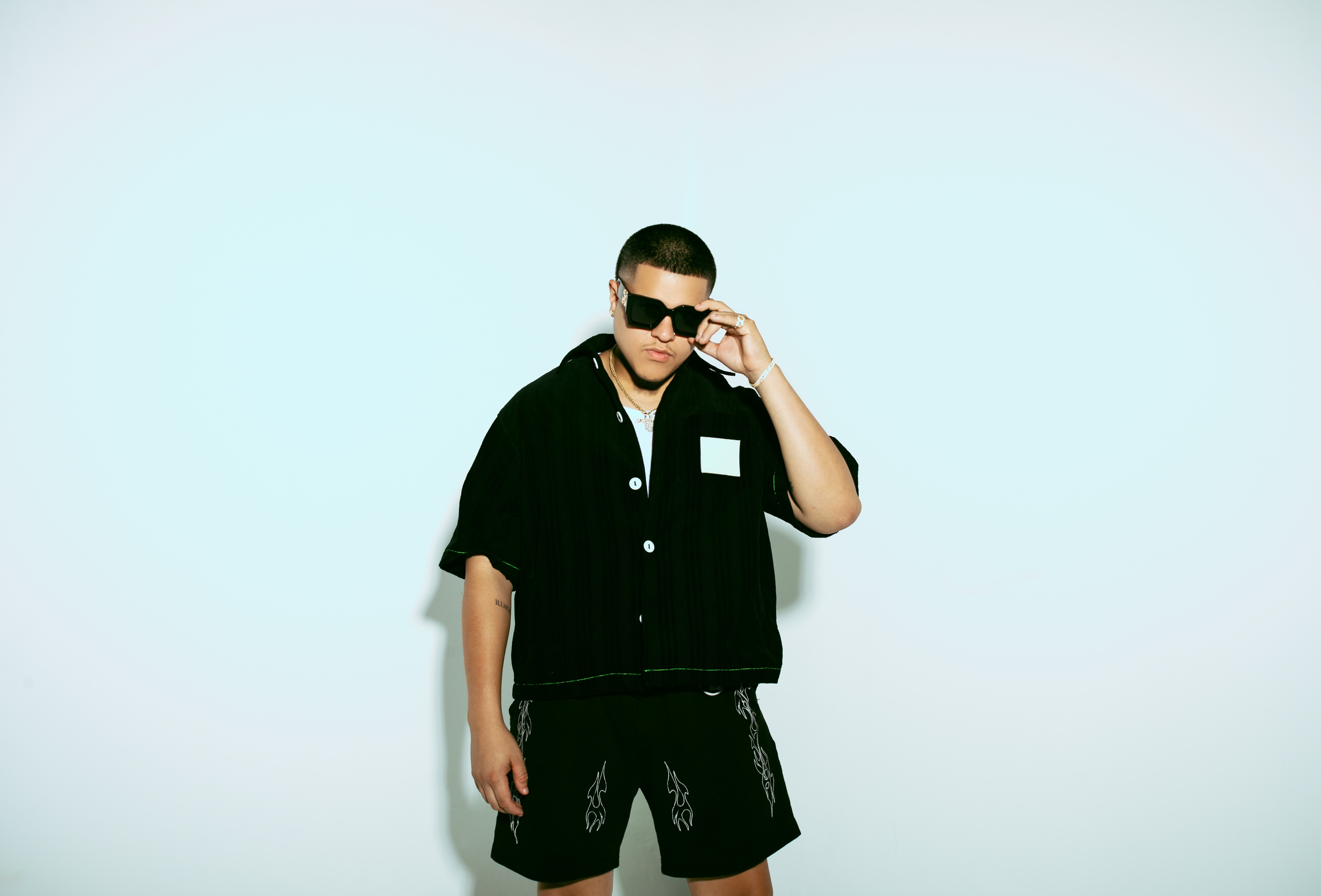 2 Deep's Video for "Guaracha En Reggaetonlandia" is Out Now