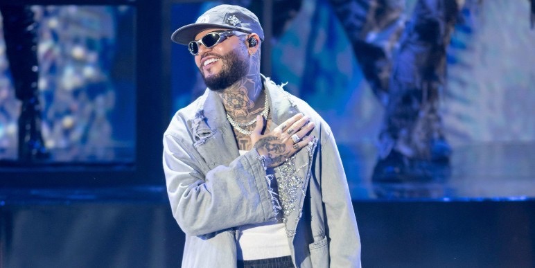 Farruko Opens the 2026 Premios Juventud With a Marbella Medley for the Ages