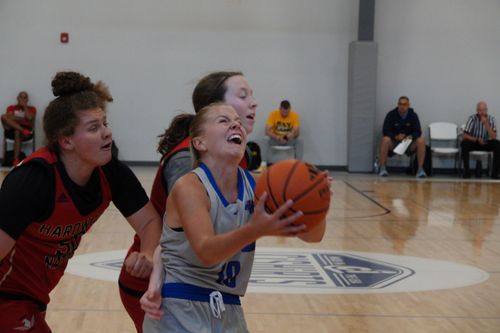 ETG 17U girls hoop squad shines on the hardwood